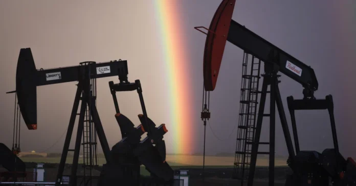 Petrolul se scumpește. Arabia Saudită și exporturile Rusiei influențează piața Petrolul se scumpește. Arabia Saudită și exporturile Rusiei influențează piața