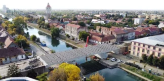 Podul Muncii, aproape de etapa următoare. Tablierul metalic peste Bega, montat complet Podul Muncii, aproape de etapa următoare. Tablierul metalic peste Bega, montat complet