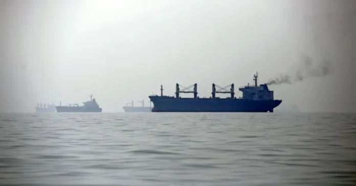 Prețul petrolului scade după acordul SUA-Rusia. Tensiunile din Orientul Mijlociu continuă