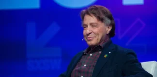 Ray Kurzweil: oamenii se vor contopi cu inteligența artificială în 2045 Ray Kurzweil: oamenii se vor contopi cu inteligența artificială în 2045