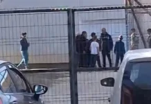Scandal la o școală din Timișoara: părinții au agresat un profesor Scandal la o școală din Timișoara: părinții au agresat un profesor