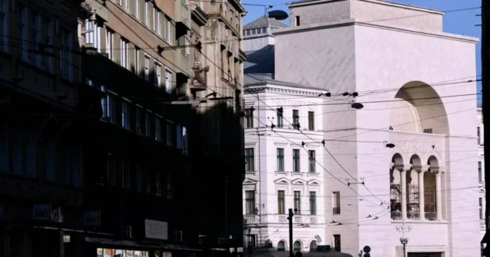 Teatrul Național Timișoara și UPT, parteneriat pentru accesul studenților la spectacole Teatrul Național Timișoara și UPT, parteneriat pentru accesul studenților la spectacole