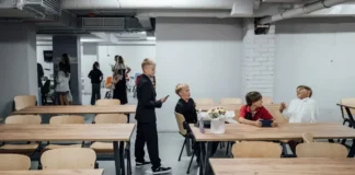 Zelenski a promulgat legea limbilor minoritare. Ungaria cere schimbarea ei Zelenski a promulgat legea limbilor minoritare. Ungaria cere schimbarea ei